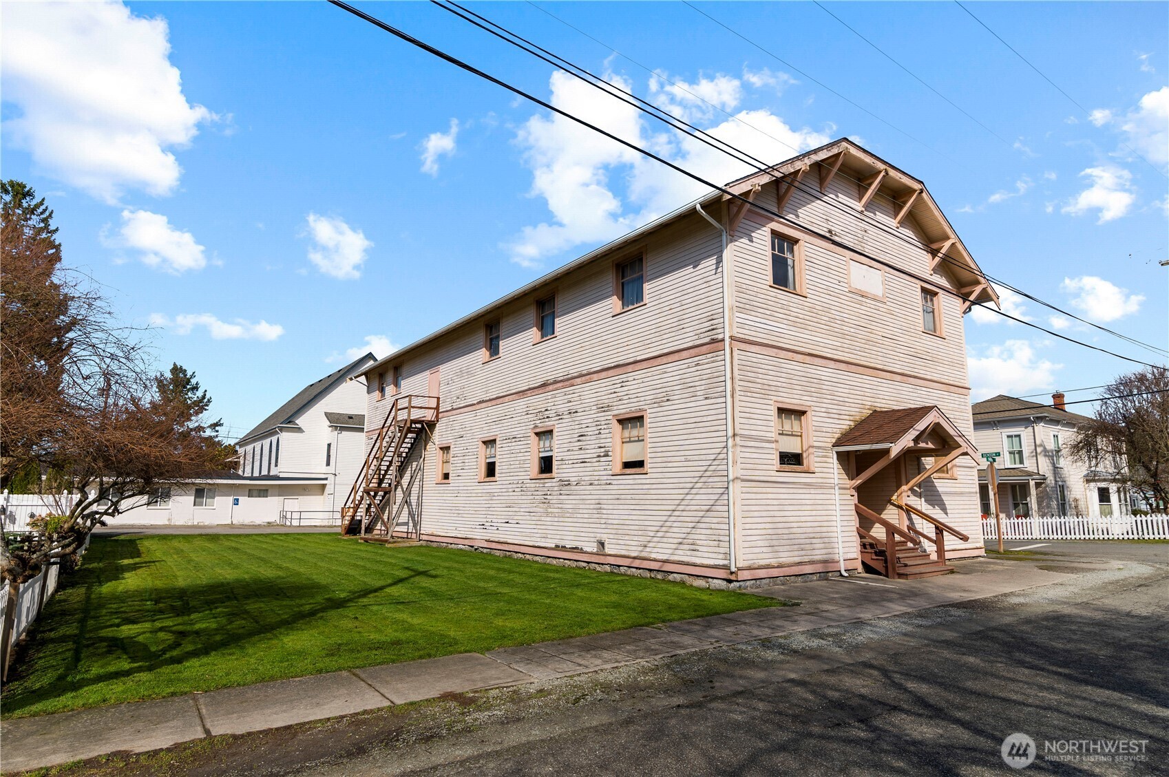 602 S 3rd Street