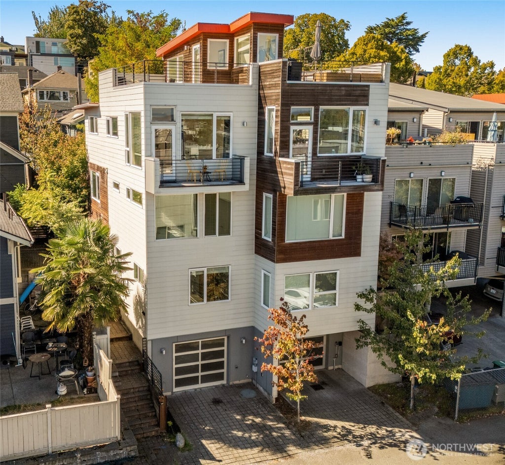 Photo of 104 -A 19th AVE E, Seattle, WA 98112 (MLS # 2584243)