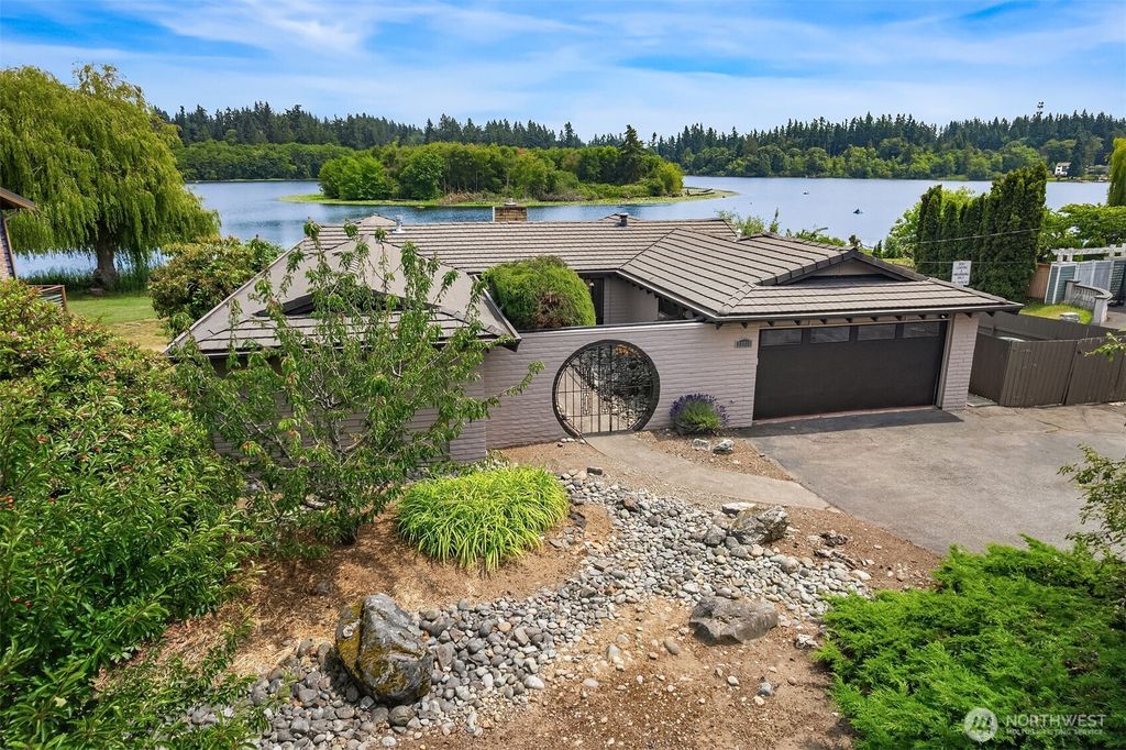 Photo of 23731 74th Avenue W, Edmonds, WA 98026 (MLS # 2393150)