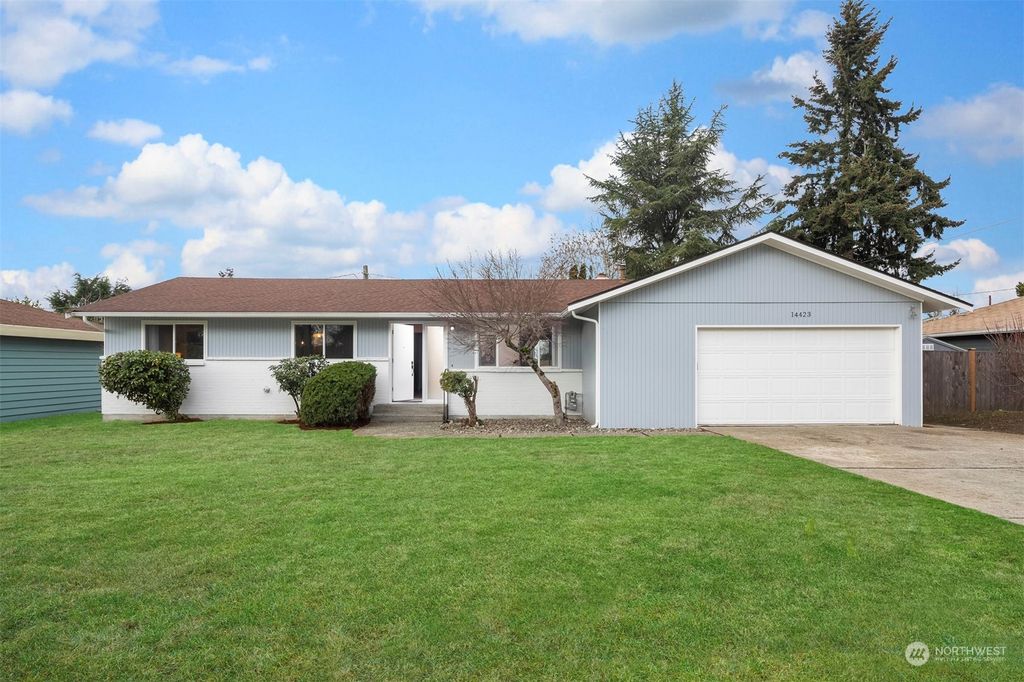 Photo of 14423 5th Place S, Burien, WA 98168 (MLS # 2034306)