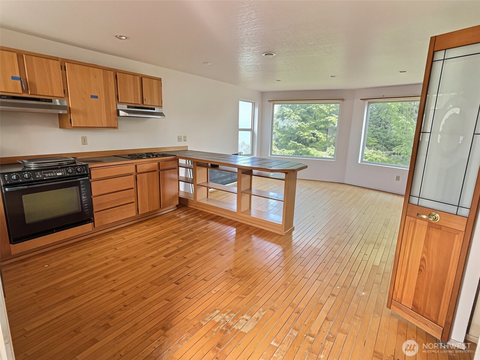 206 Sunrise Avenue SE