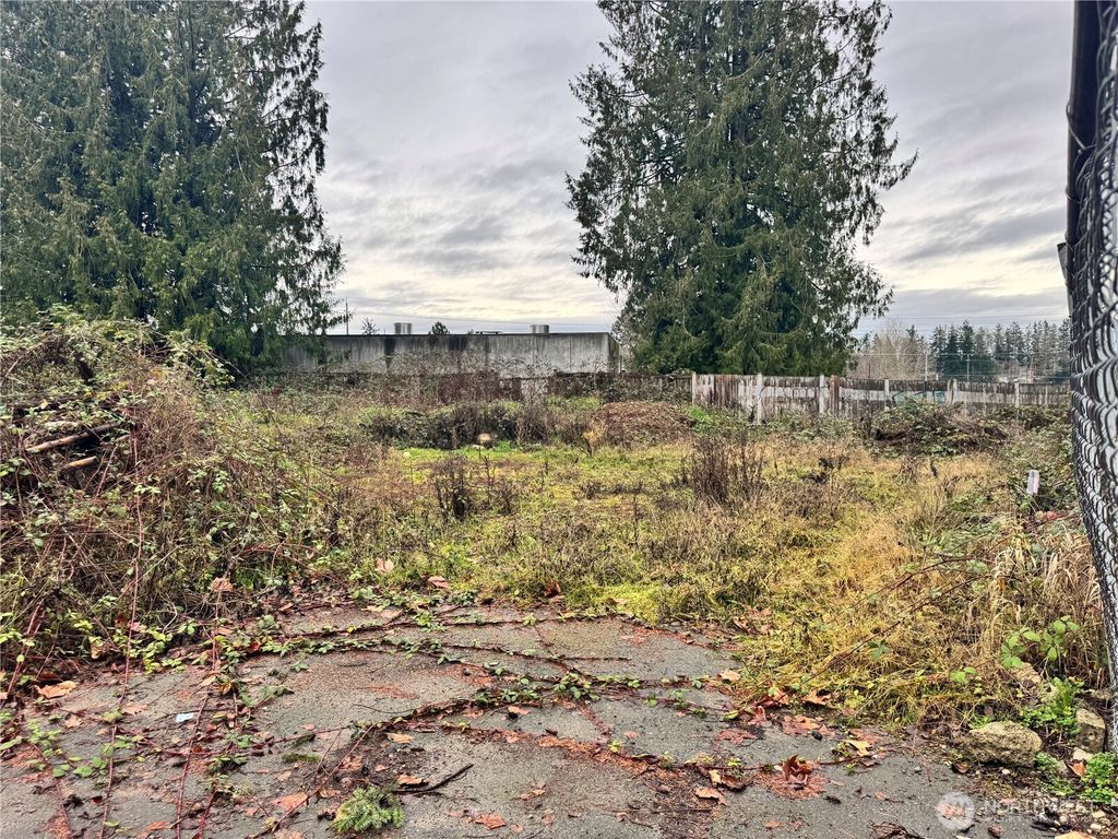 Photo of 2101 Center Road, Everett, WA 98204 (MLS # 2436565)