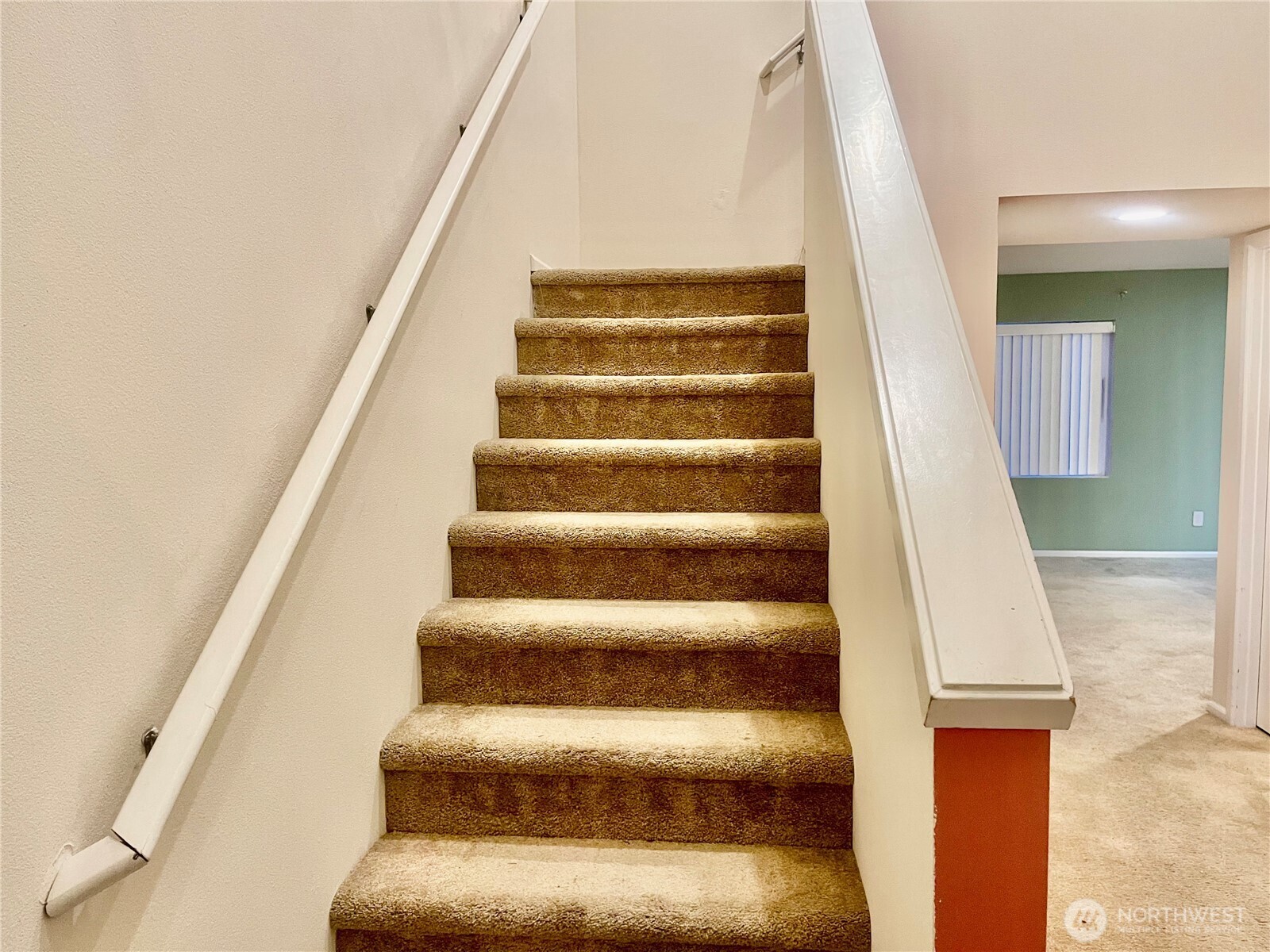 4244 E Roosevelt Avenue