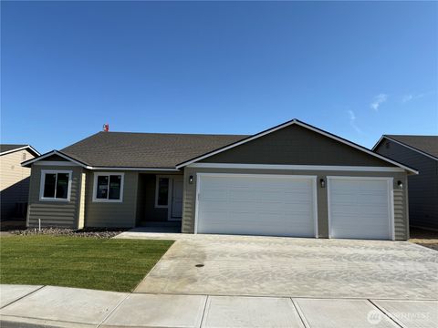 Photo of 2405 Noah Street SE, East Wenatchee, WA 98802 (MLS # 2405593)