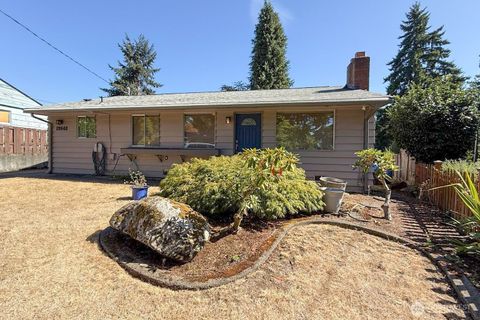 Photo of 19648 4th Avenue S, Des Moines, WA 98148 (MLS # 2444954)