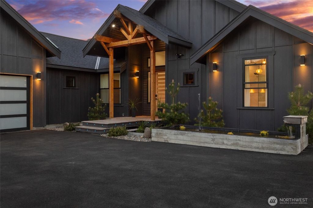 Photo of 2681 Hidden Valley Road, Cle Elum, WA 98922 (MLS # 2514812)