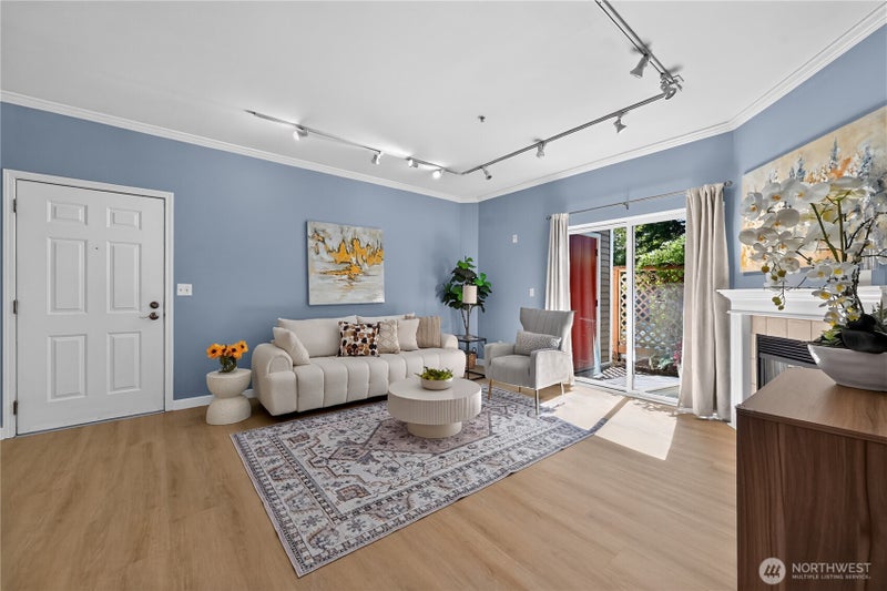 10709 Valley View Road C101