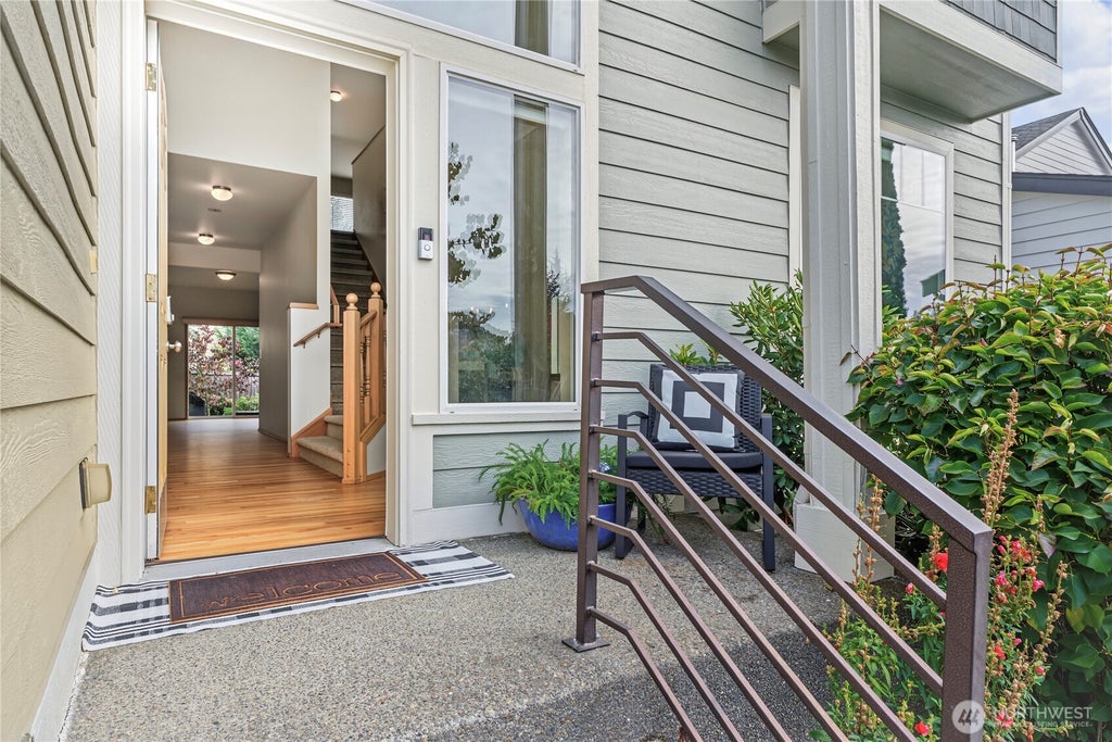 Photo of 21230 SE 273rd Place, Maple Valley, WA 98038 (MLS # 2586728)