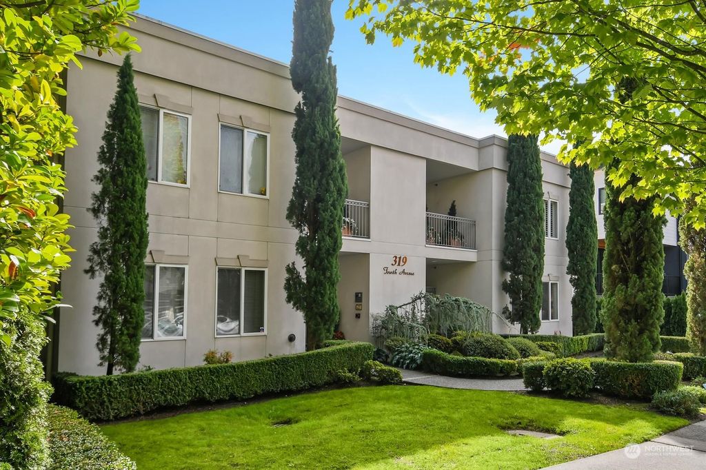 Photo of 319 4th Avenue #102, Kirkland, WA 98033 (MLS # 2168779)