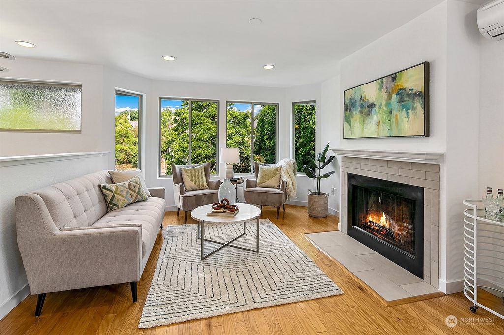 Photo of 541 N 73rd Street, Seattle, WA 98103 (MLS # 2195544)