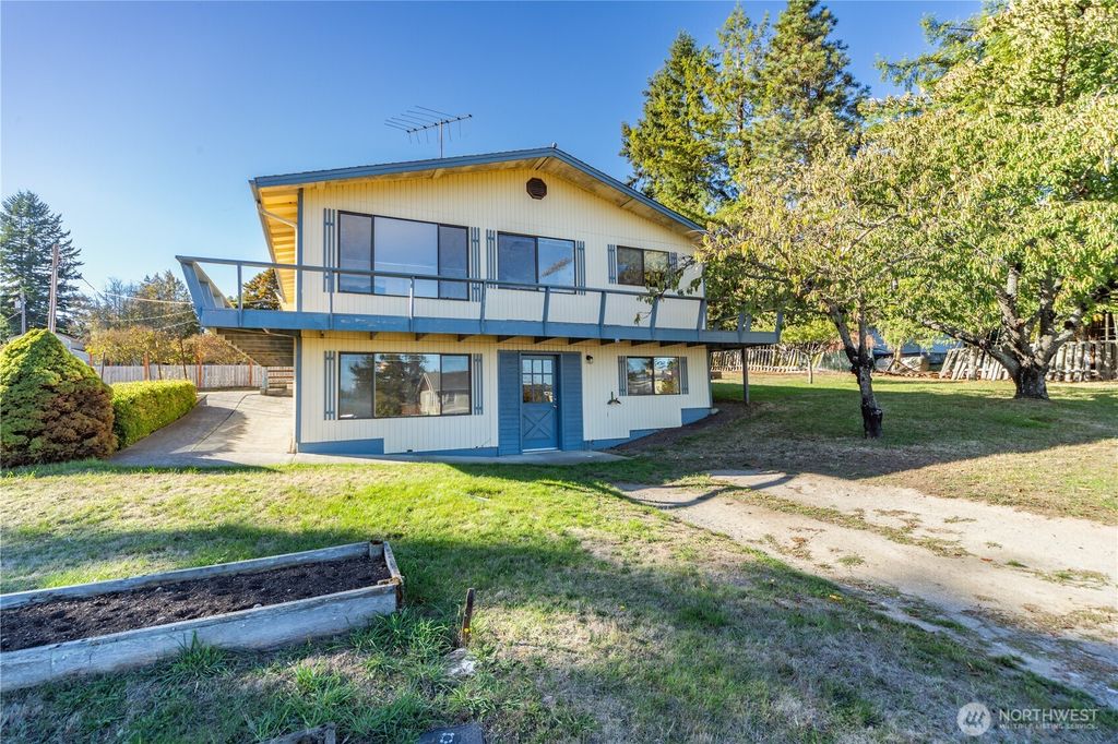 Photo of 710 18th Street, Port Townsend, WA 98368 (MLS # 2445063)
