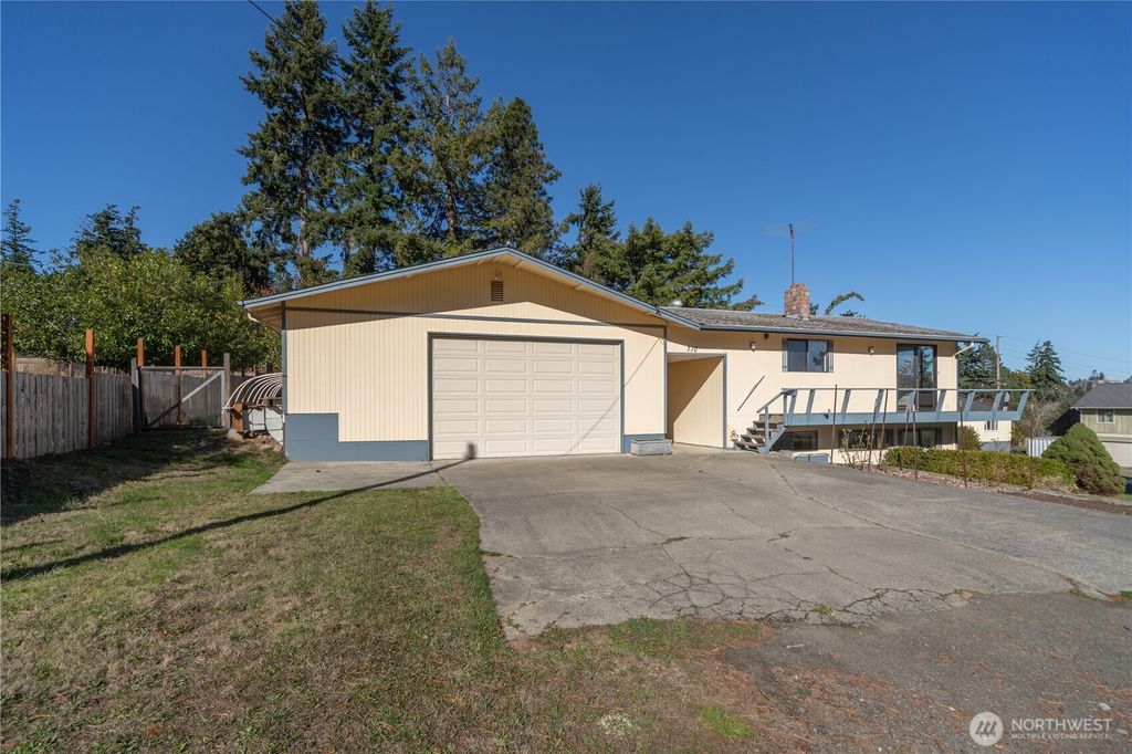 Photo of 710 18th Street, Port Townsend, WA 98368 (MLS # 2445063)