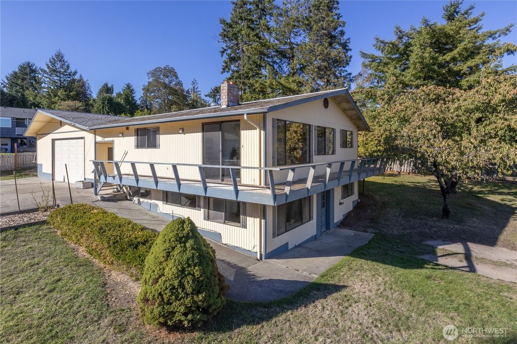 Photo of 710 18th Street, Port Townsend, WA 98368 (MLS # 2445063)