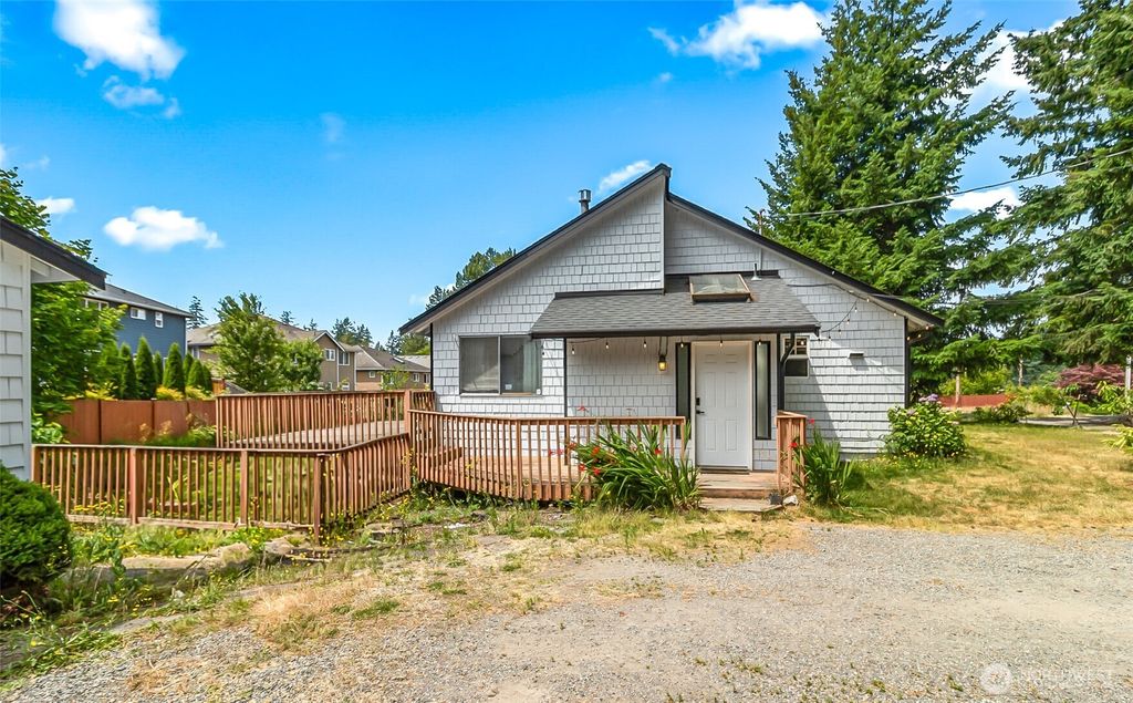 Photo of 14112 Jefferson Way, Lynnwood, WA 98087 (MLS # 2404957)