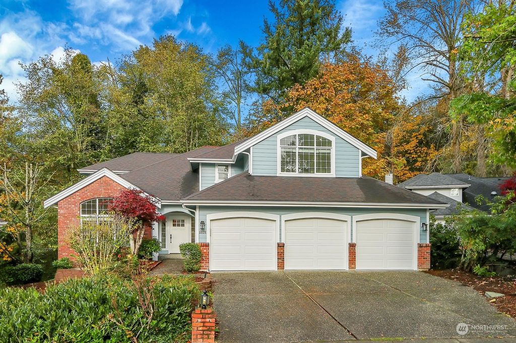 Photo of 8026 NE 122nd Place, Kirkland, WA 98034 (MLS # 2305958)