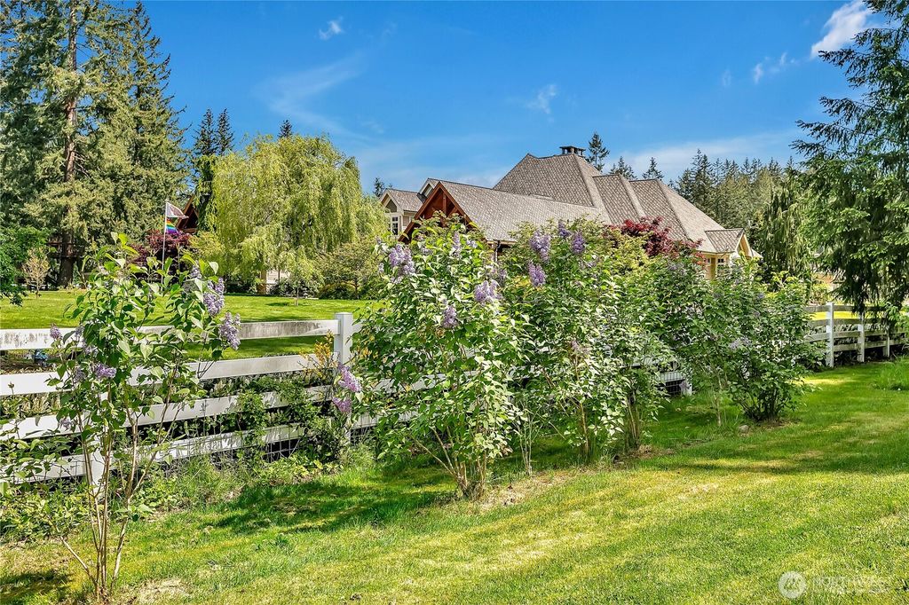 Photo of 24250 200th Avenue SE, Maple Valley, WA 98038 (MLS # 2370989)