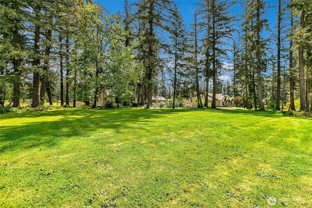 Photo of 24250 200th Avenue SE, Maple Valley, WA 98038 (MLS # 2370989)