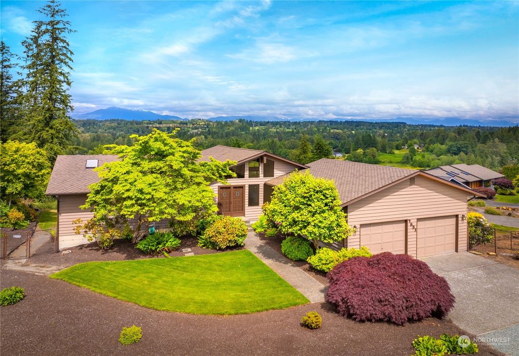 Photo of 7631 129TH DRIVE SOUTHEAST Dr, Snohomish, WA 98290 (MLS # 2250878)