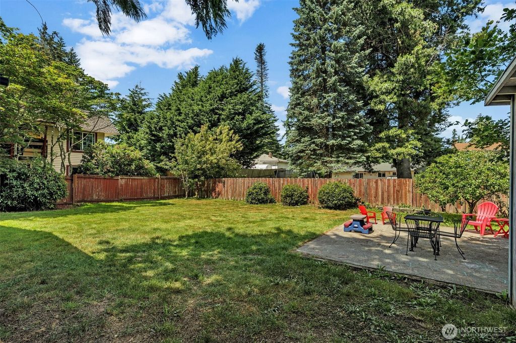 Photo of 5817 204th Street SW, Lynnwood, WA 98036 (MLS # 2392241)