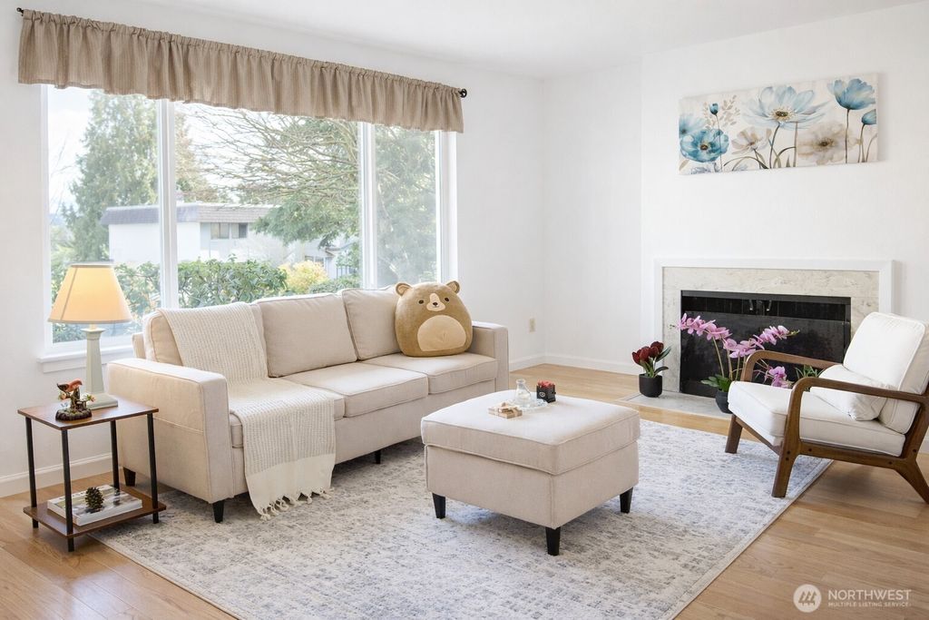 Photo of 17050 Northup Way Way #5, Bellevue, WA 98008 (MLS # 2488386)