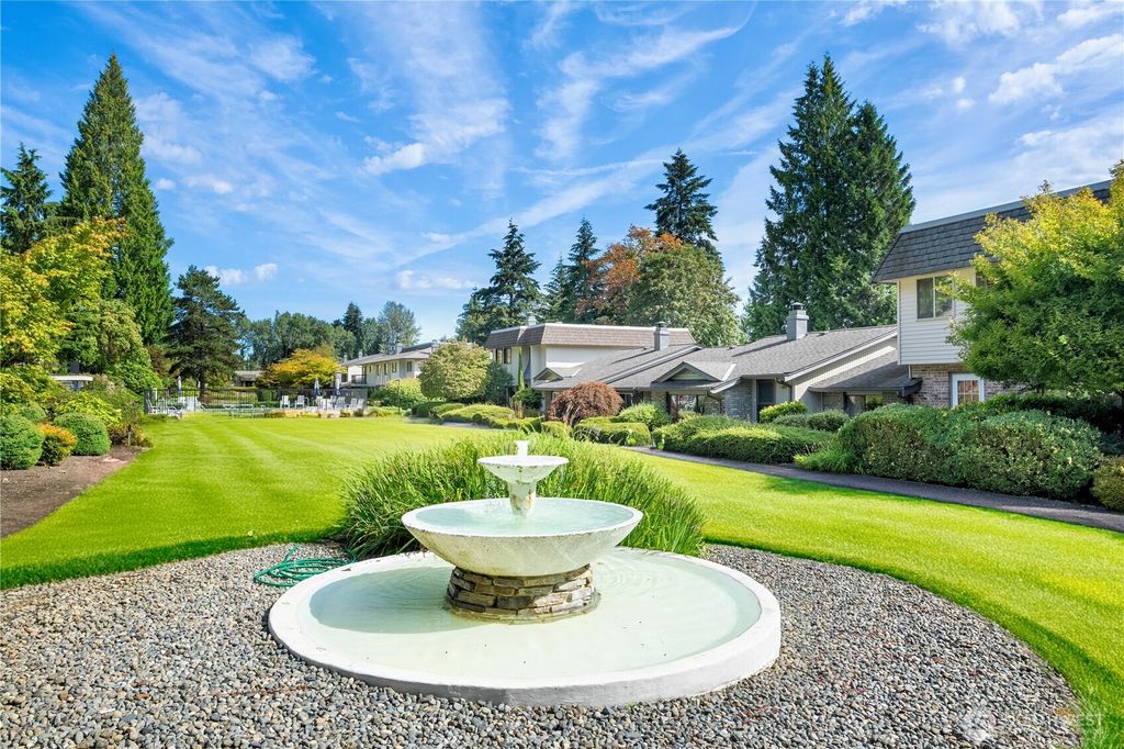 Photo of 17050 Northup Way Way #5, Bellevue, WA 98008 (MLS # 2488386)