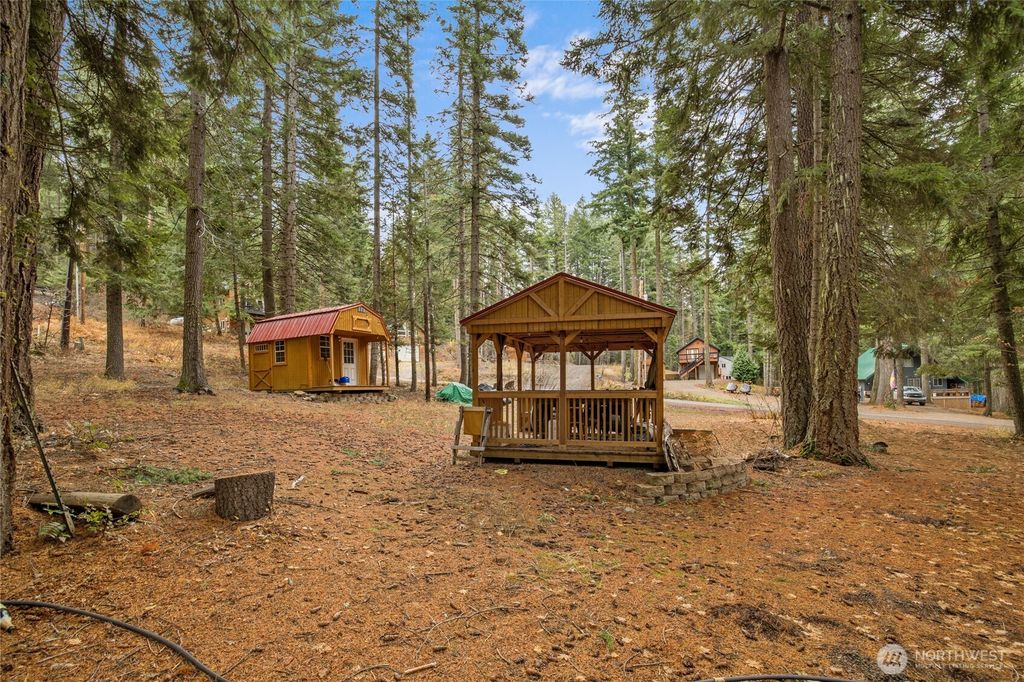 Photo of 1211 Pine Loch Sun Drive, Ronald, WA 98940 (MLS # 2457349)