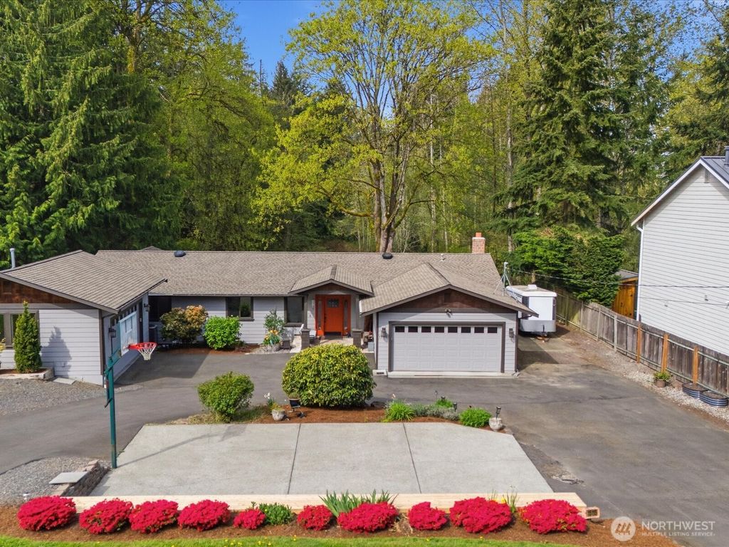 Photo of 15115 78th Ave NE Ave, Kenmore, WA 98028 (MLS # 2426405)