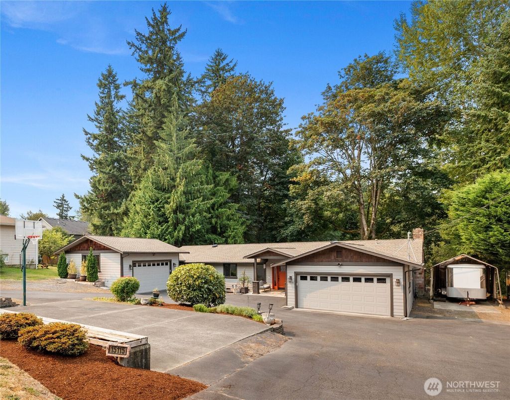 Photo of 15115 78th Ave NE Ave, Kenmore, WA 98028 (MLS # 2426405)