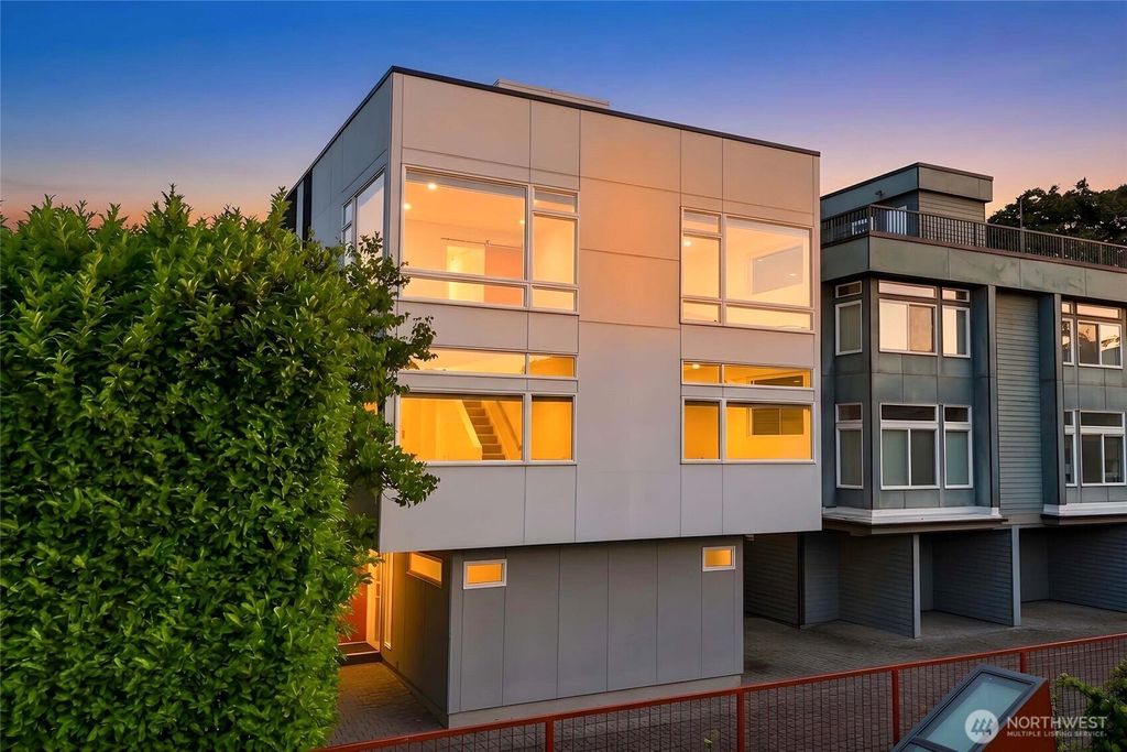 Photo of 4008 Linden AVE N AVE #A, Seattle, WA 98103 (MLS # 2530902)