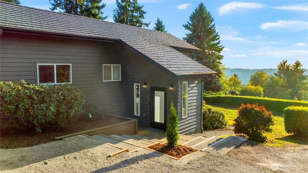 Photo of 16126 Tiger Mountain Road SE, Issaquah, WA 98027 (MLS # 2432101)