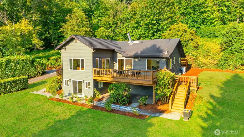 Photo of 16126 Tiger Mountain Road SE, Issaquah, WA 98027 (MLS # 2432101)