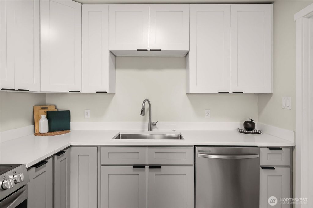 Photo of 5221 S I St, Tacoma, WA 98408 (MLS # 2505220)