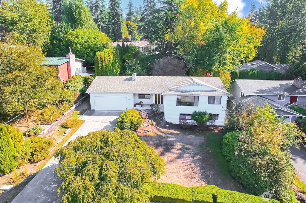 Photo of 10812 101st Avenue NE, Kirkland, WA 98033 (MLS # 2439913)