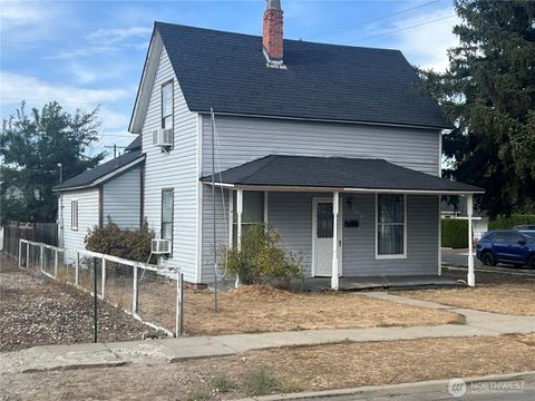 Photo of 209 E 8th Avenue, Ritzville, WA 99169 (MLS # 2408237)
