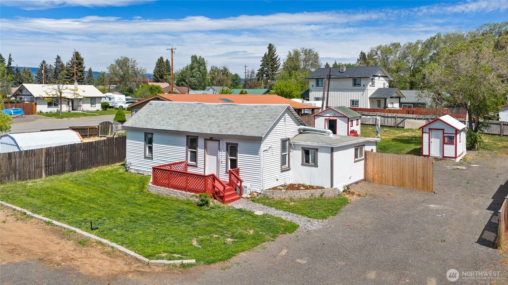 Photo of 208 N Spokane Street, Kittitas, WA 98934 (MLS # 2521836)