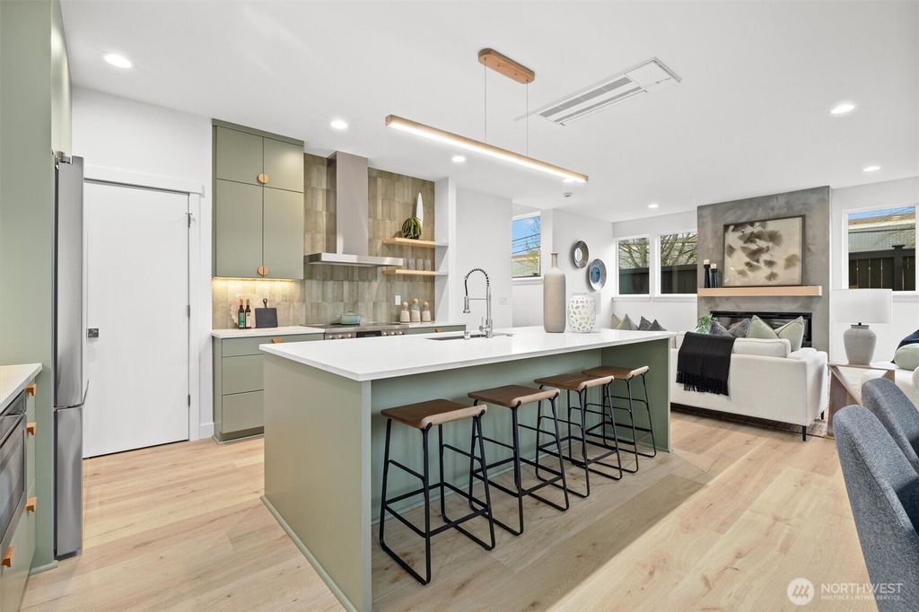 Photo of 7504 31st Avenue NE, Seattle, WA 98115 (MLS # 2354909)