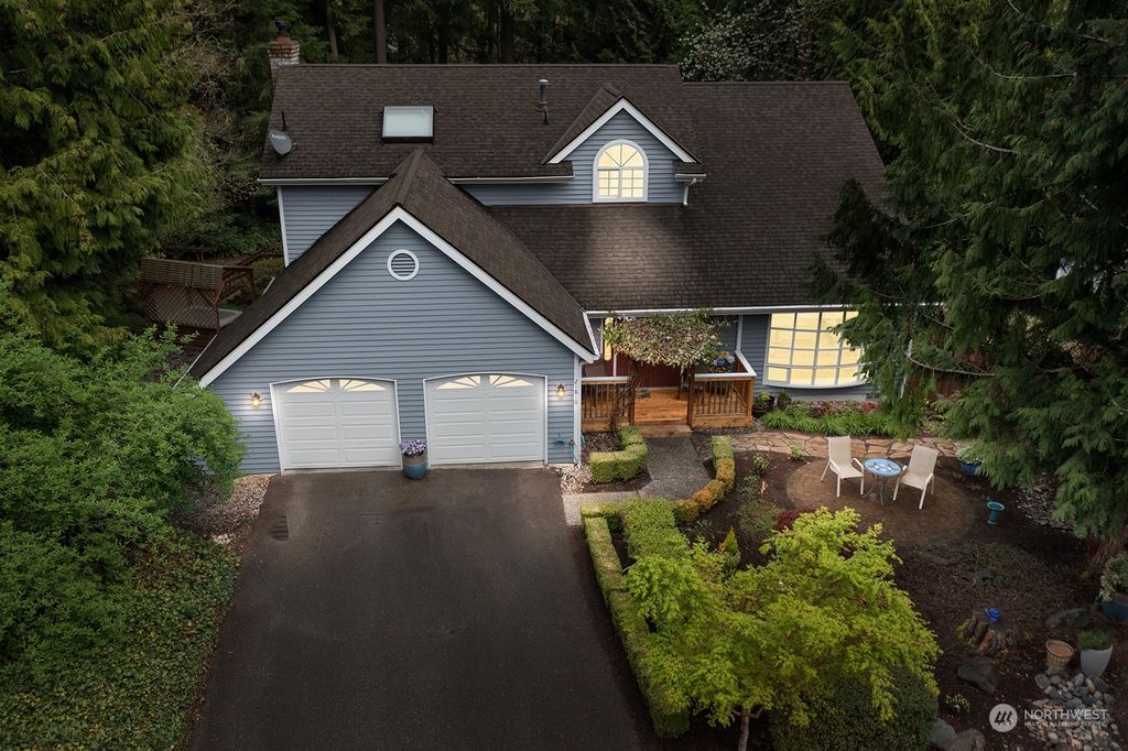 Photo of 21810 SE 30TH Court, Sammamish, WA 98075 (MLS # 2060525)