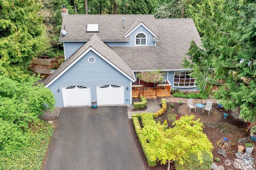 Photo of 21810 SE 30TH Court, Sammamish, WA 98075 (MLS # 2060525)