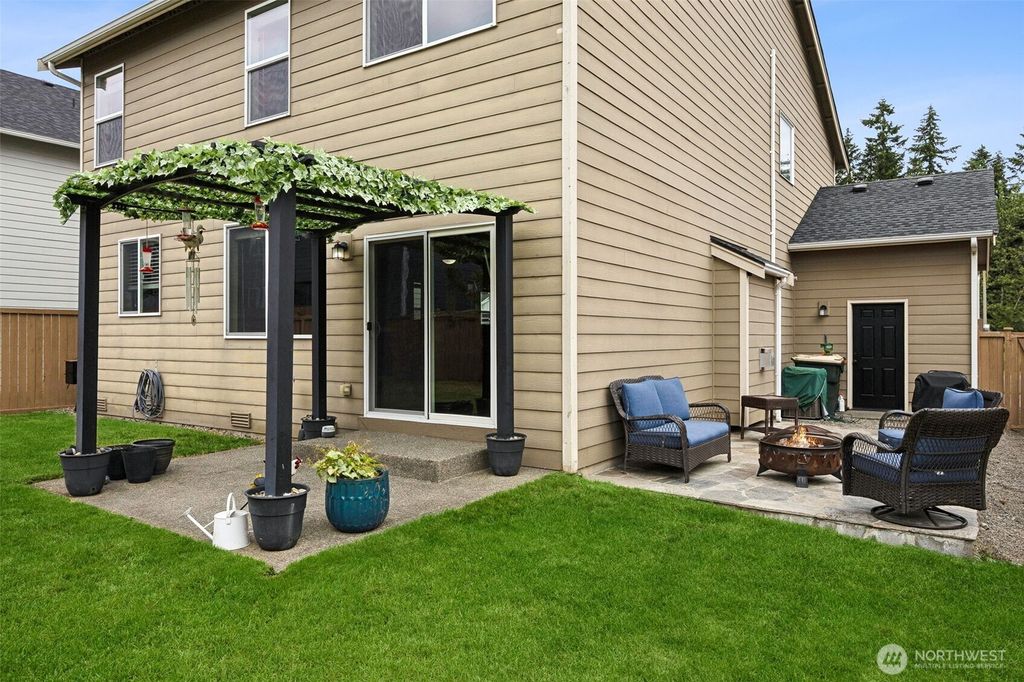 Photo of 14401 98th Way SE, Yelm, WA 98597 (MLS # 2530365)