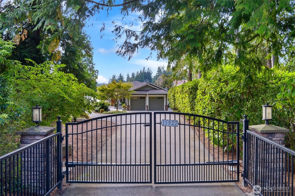 Photo of 15922 E Shore Drive DR, Lynnwood, WA 98087 (MLS # 2587002)