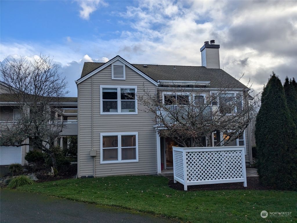 Photo of 4208 223rd Place SE, Issaquah, WA 98029 (MLS # 2315408)