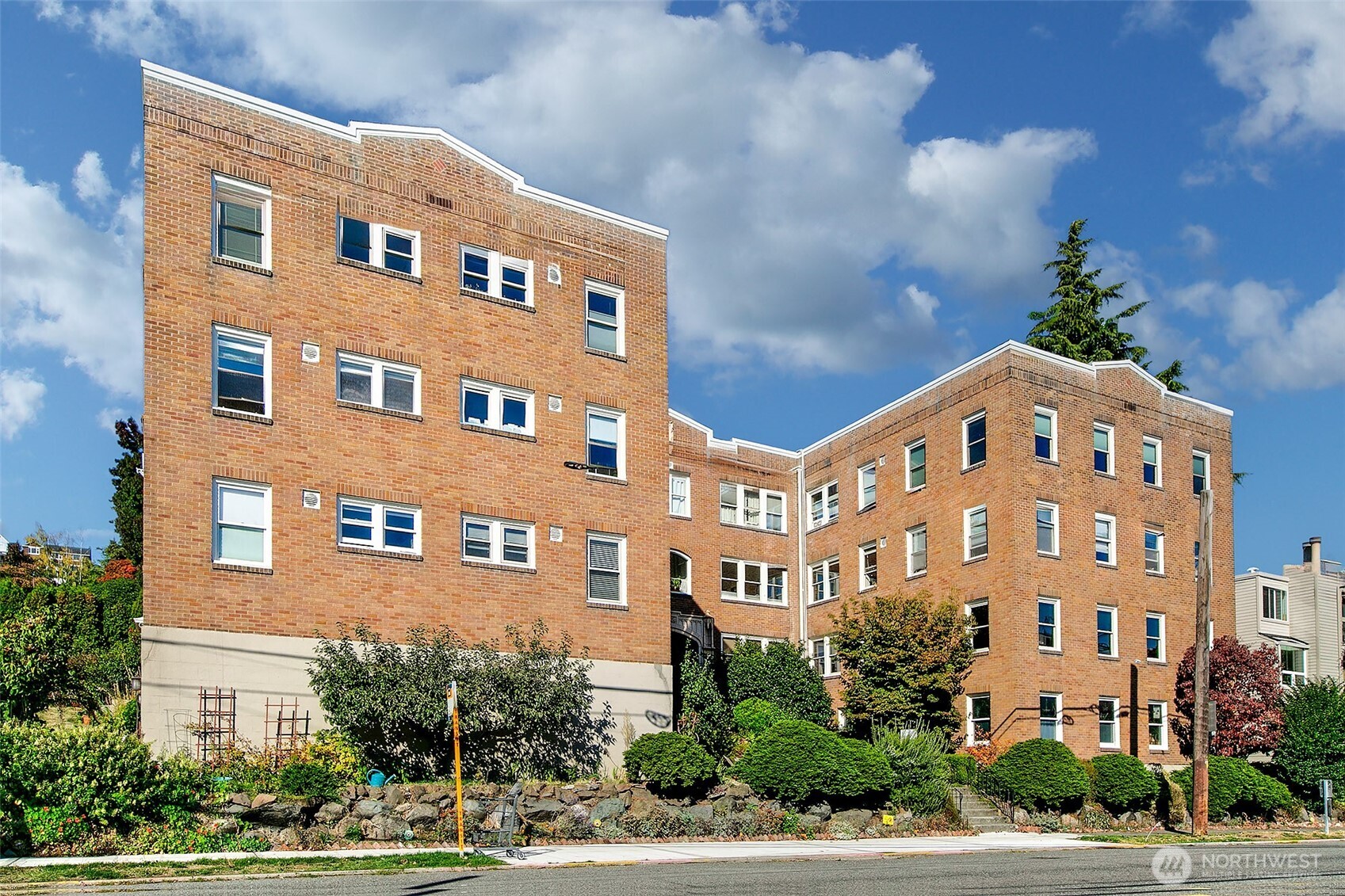 220 W Olympic Place 308