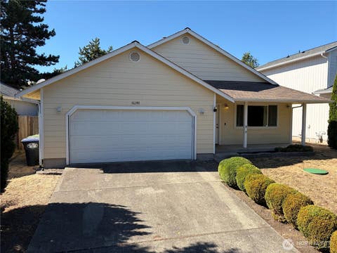 Photo of 98597 Cascadian Avenue SE, Yelm, WA 98597 (MLS # 2570733)