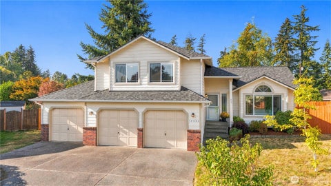 Photo of 12303 21st Avenue SE, Everett, WA 98208 (MLS # 2572385)