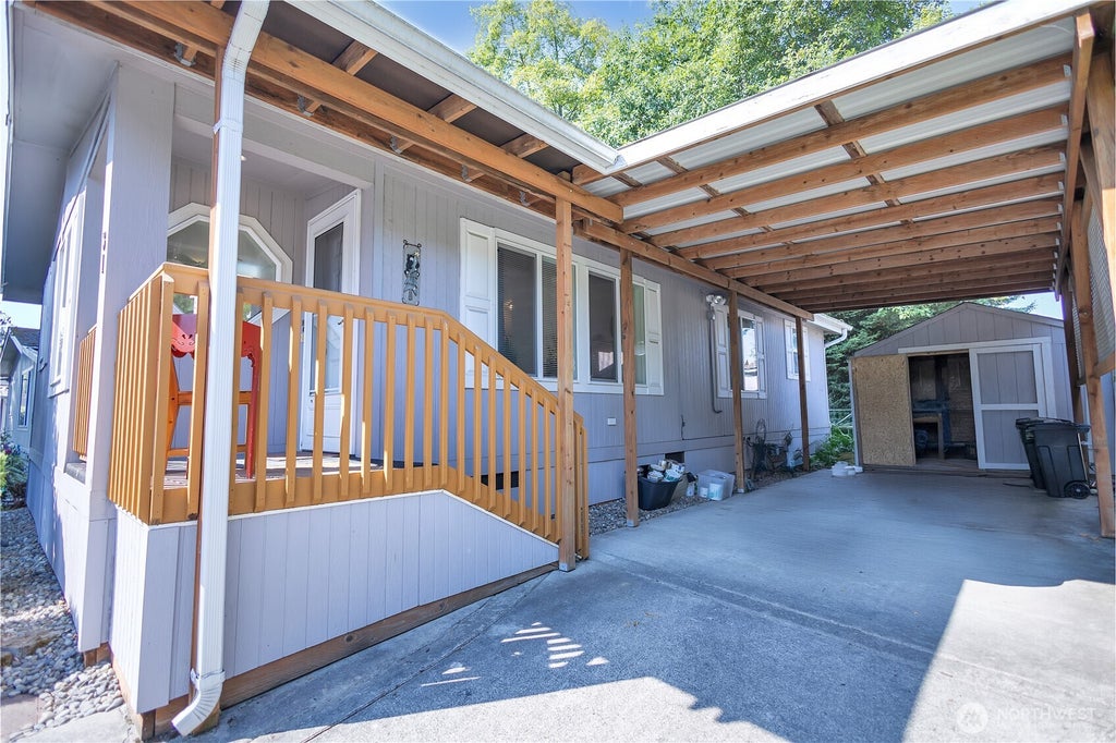 Photo of 11100 4th Avenue W #31, Everett, WA 98204 (MLS # 2566709)