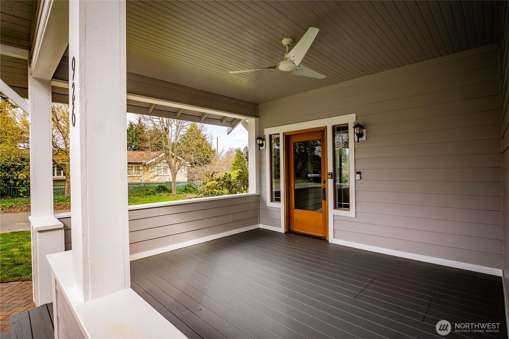 Photo of 926 TULLIS Street NE, Olympia, WA 98506 (MLS # 2493284)