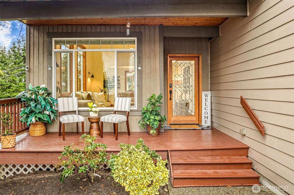 Photo of 11527 52nd Avenue SE, Everett, WA 98208 (MLS # 2492209)