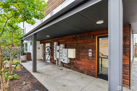 Photo of 4724 31st Avenue S, Seattle, WA 98108 (MLS # 2456097)