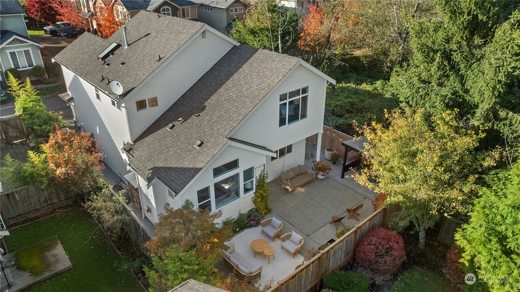 Photo of 15715 27th Place W, Lynnwood, WA 98087 (MLS # 2309882)