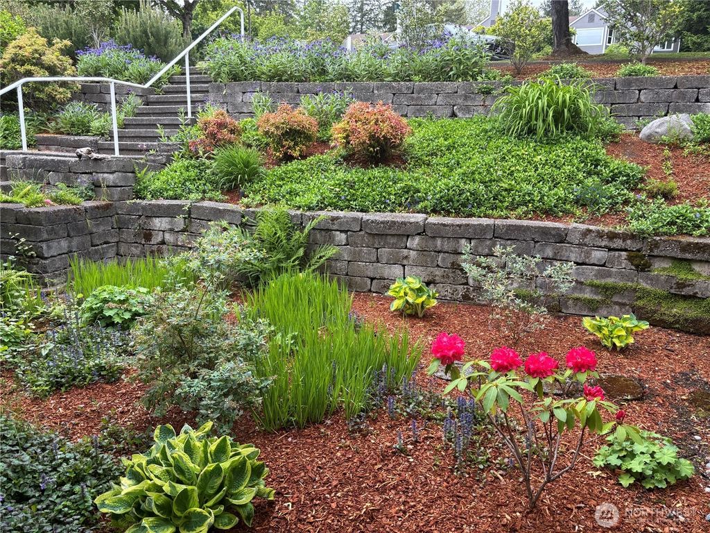 listing image 9362715001082558714